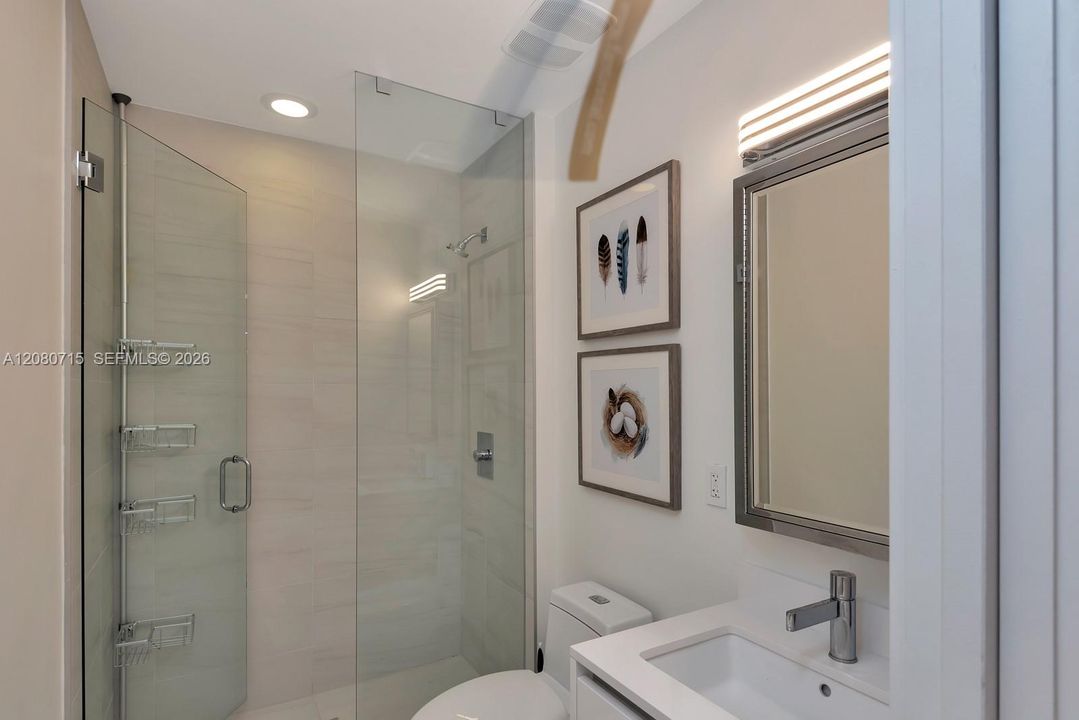 For Rent: $10,800 (1 beds, 2 baths, 1294 Square Feet)