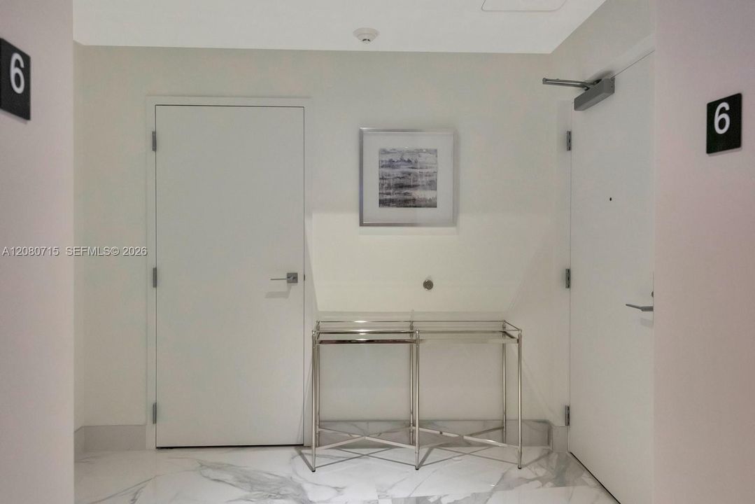 For Rent: $10,800 (1 beds, 2 baths, 1294 Square Feet)