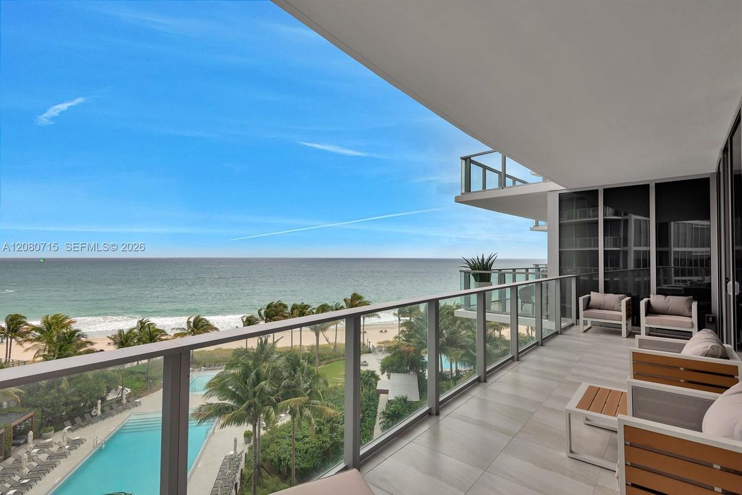 For Rent: $10,800 (1 beds, 2 baths, 1294 Square Feet)