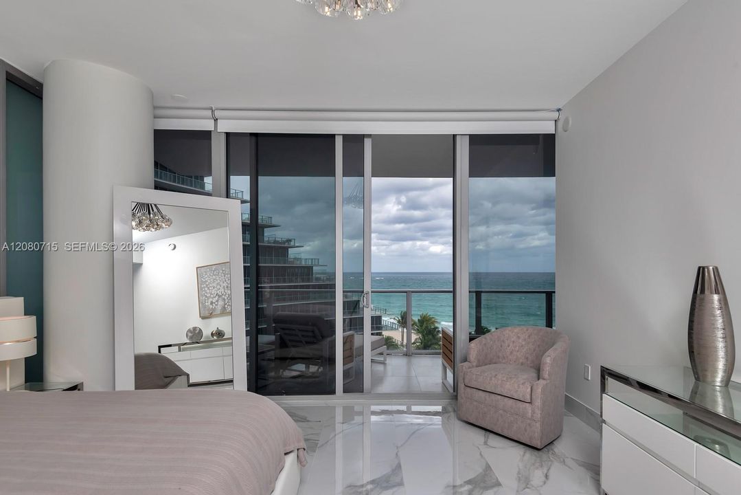 For Rent: $10,800 (1 beds, 2 baths, 1294 Square Feet)