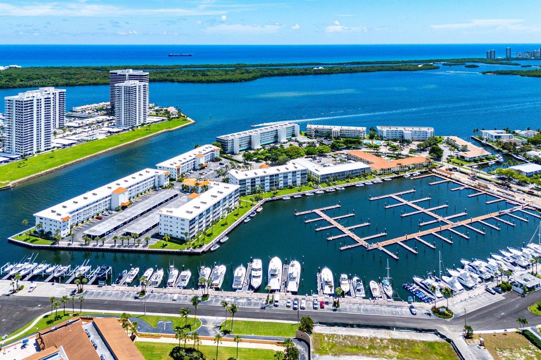 049-29YachtClubDrive-304-NorthPalmBeach-