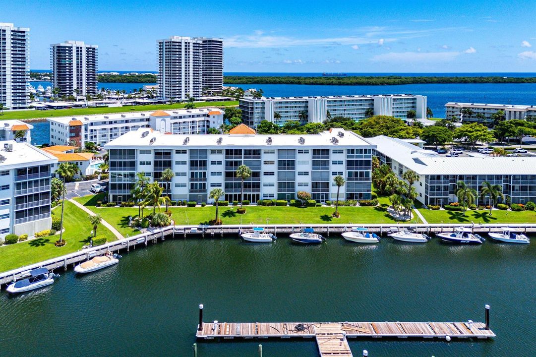 050-29YachtClubDrive-304-NorthPalmBeach-