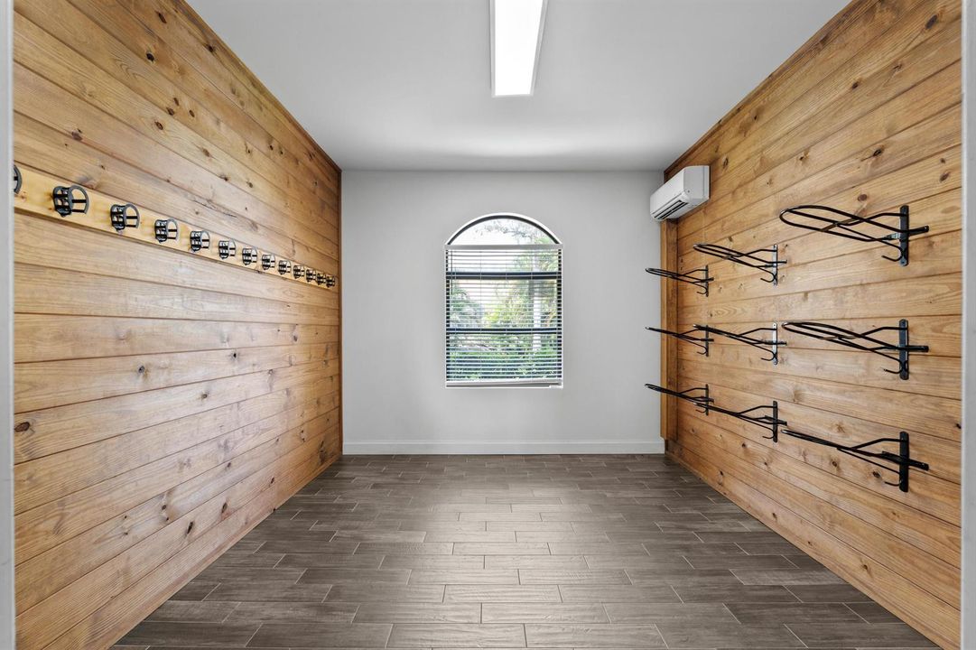 Barn tackroom