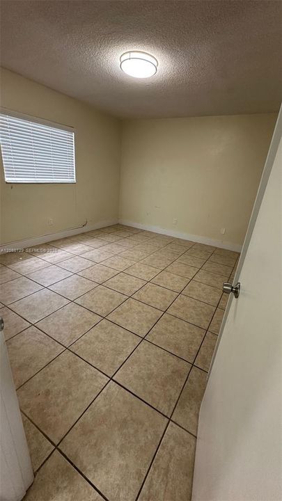 For Rent: $1,700 (1 beds, 1 baths, 600 Square Feet)