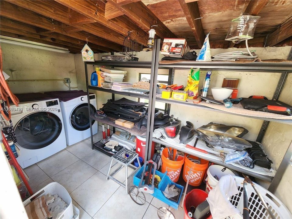 На продажу: $495,000 (2 спален, 1 ванн, 1220 Квадратных фут)