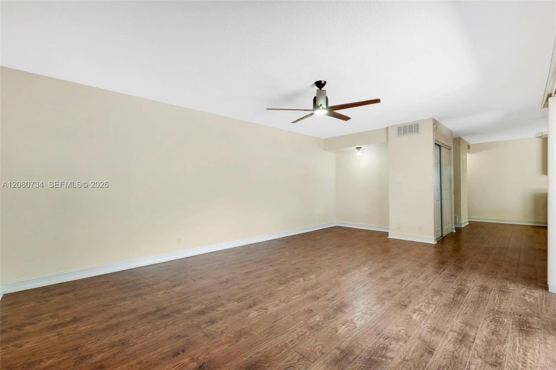 En Venta: $349,900 (2 camas, 2 baños, 1230 Pies cuadrados)