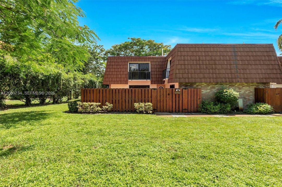 En Venta: $349,900 (2 camas, 2 baños, 1230 Pies cuadrados)