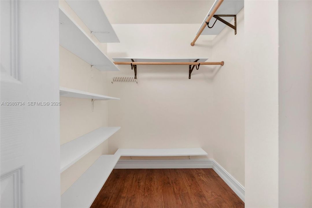 En Venta: $349,900 (2 camas, 2 baños, 1230 Pies cuadrados)