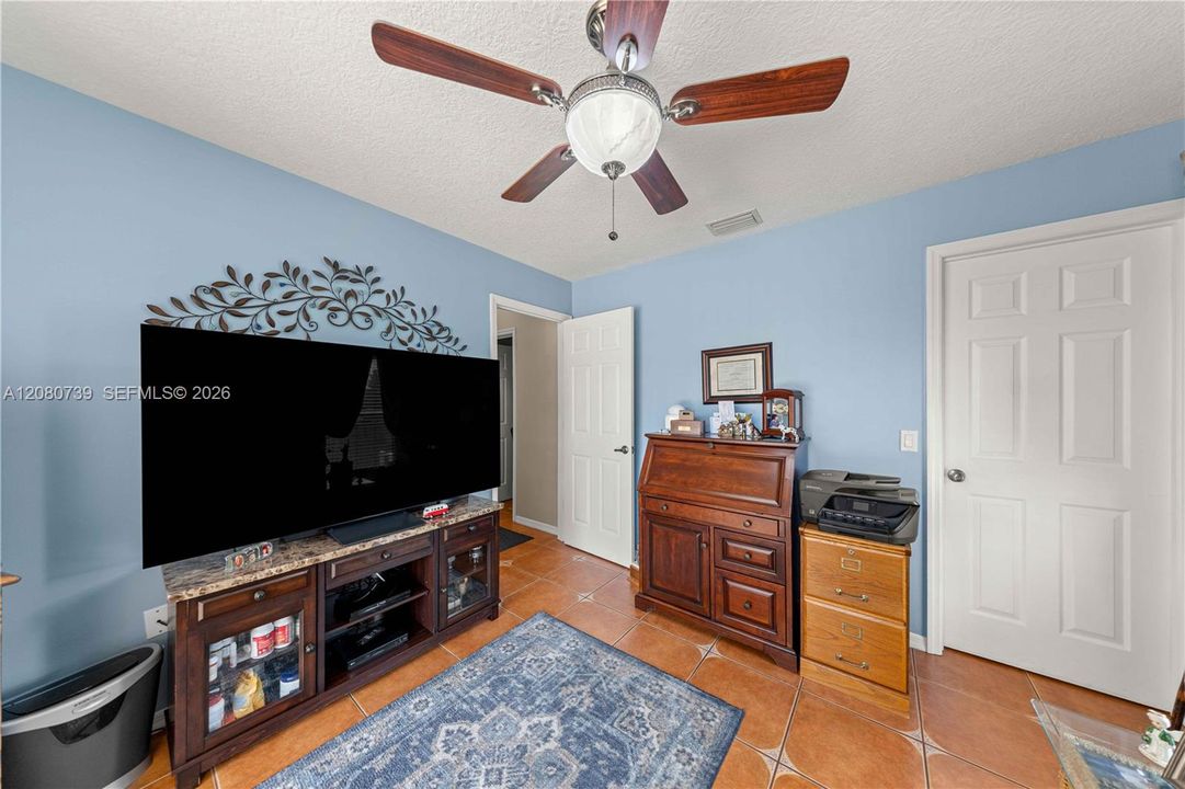 For Sale: $739,900 (3 beds, 2 baths, 2000 Square Feet)