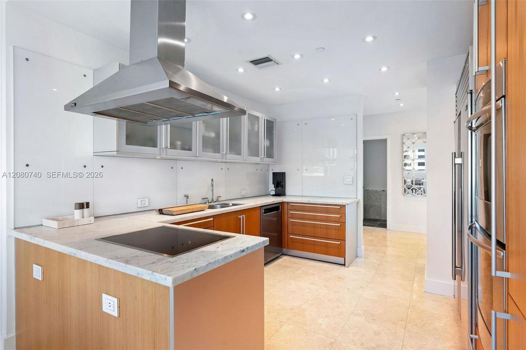 For Sale: $1,630,000 (2 beds, 2 baths, 1755 Square Feet)