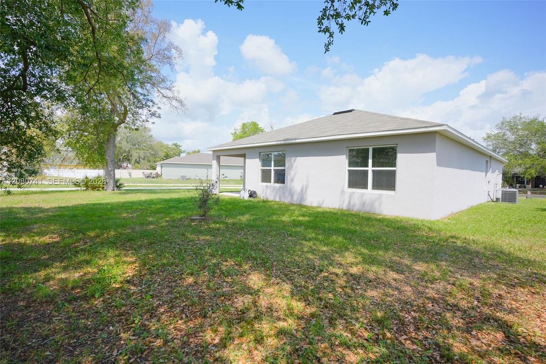For Sale: $299,000 (4 beds, 2 baths, 1872 Square Feet)