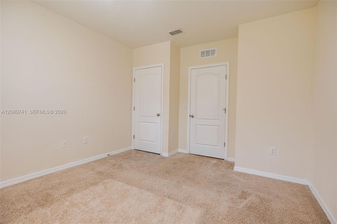 For Sale: $299,000 (4 beds, 2 baths, 1872 Square Feet)