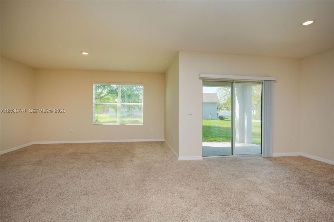For Sale: $299,000 (4 beds, 2 baths, 1872 Square Feet)
