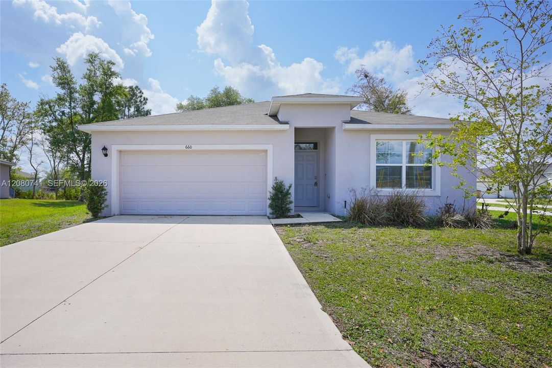 For Sale: $299,000 (4 beds, 2 baths, 1872 Square Feet)