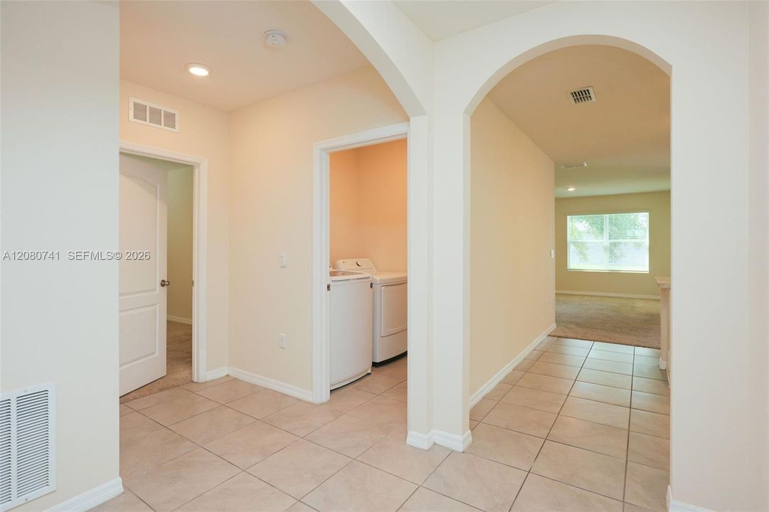 For Sale: $299,000 (4 beds, 2 baths, 1872 Square Feet)