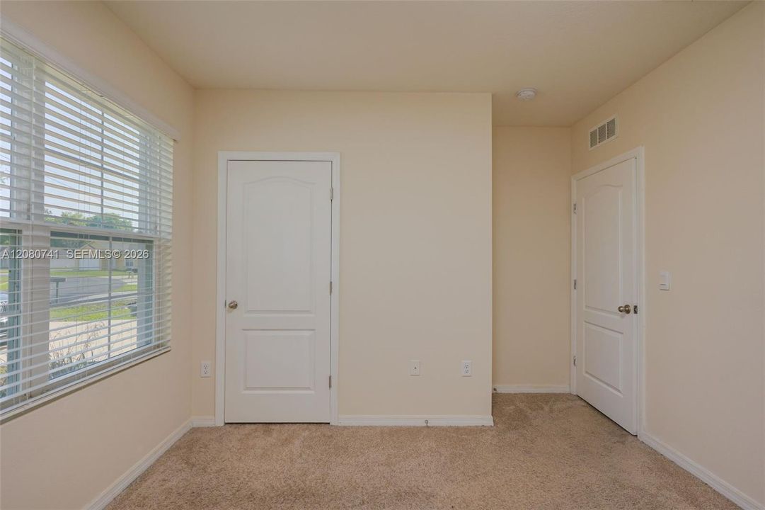 For Sale: $299,000 (4 beds, 2 baths, 1872 Square Feet)