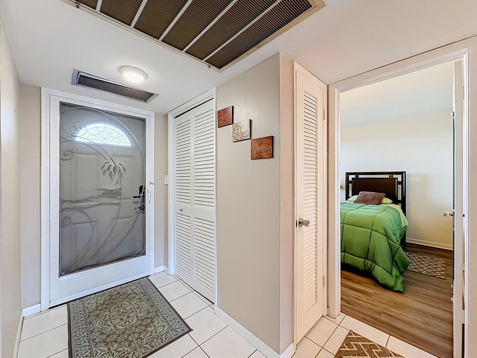 4500 N Federal Highway #315b-17