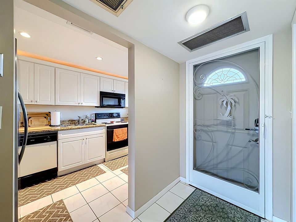 4500 N Federal Highway #315b-18