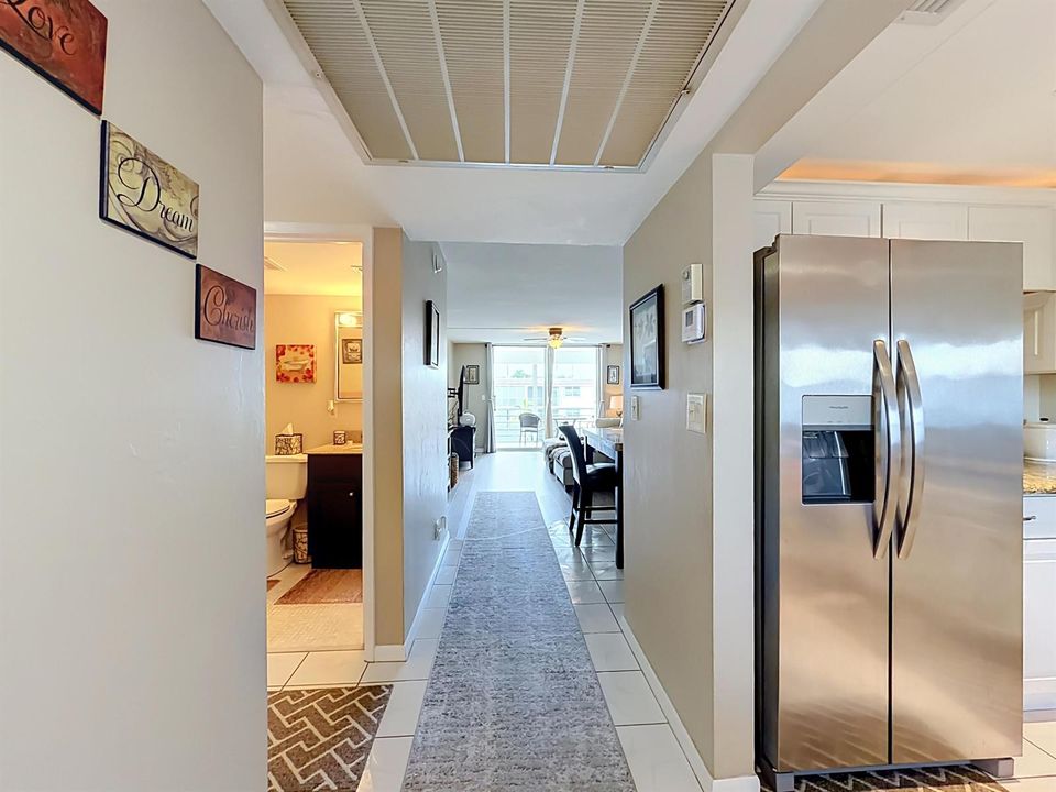 4500 N Federal Highway #315b-19