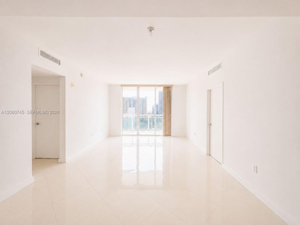 For Sale: $730,000 (2 beds, 2 baths, 1113 Square Feet)