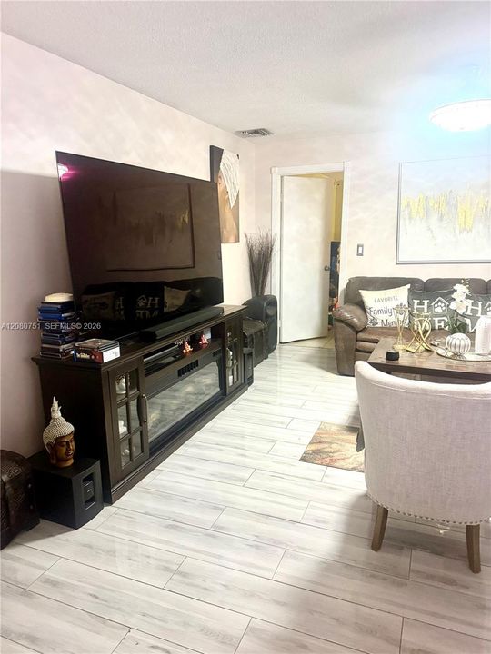 For Sale: $695,000 (3 beds, 2 baths, 1794 Square Feet)