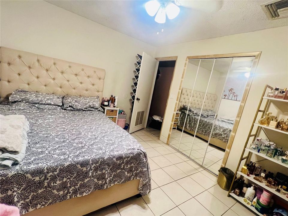For Sale: $695,000 (3 beds, 2 baths, 1794 Square Feet)