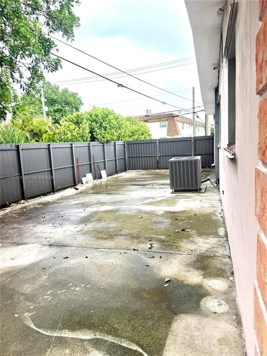 For Sale: $695,000 (3 beds, 2 baths, 1794 Square Feet)