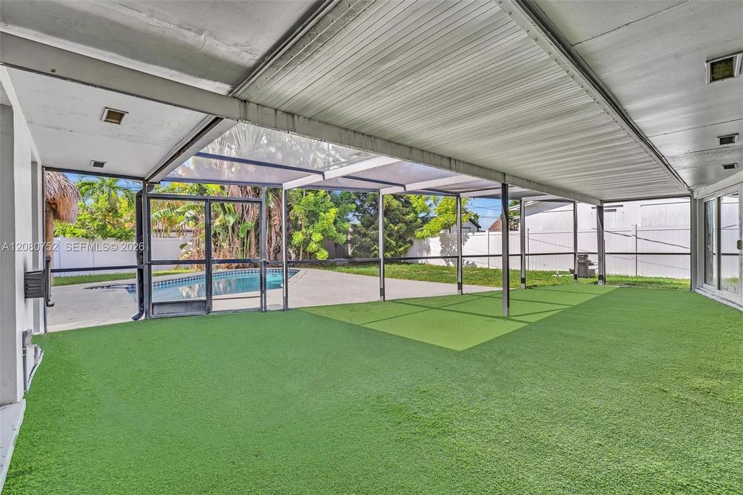 For Sale: $749,000 (4 beds, 2 baths, 1635 Square Feet)