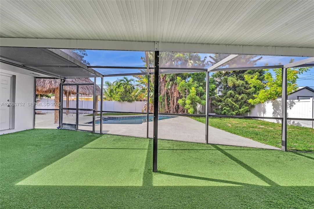 For Sale: $749,000 (4 beds, 2 baths, 1635 Square Feet)