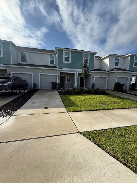 For Rent: $1,950 (3 beds, 2 baths, 1701 Square Feet)