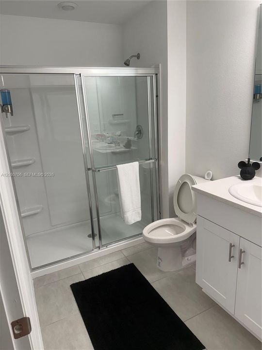 For Rent: $1,950 (3 beds, 2 baths, 1701 Square Feet)