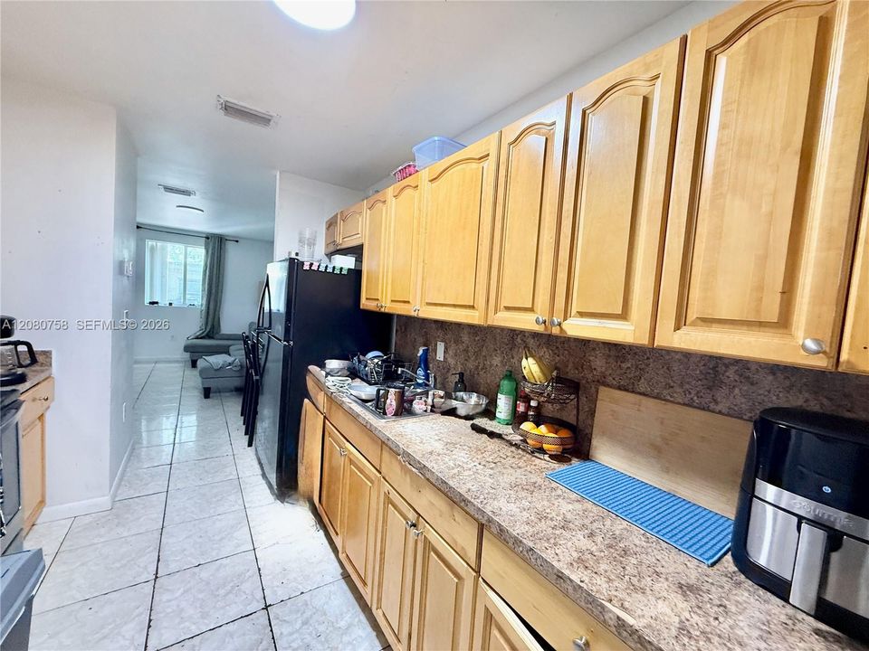 For Rent: $2,700 (4 beds, 3 baths, 3780 Square Feet)