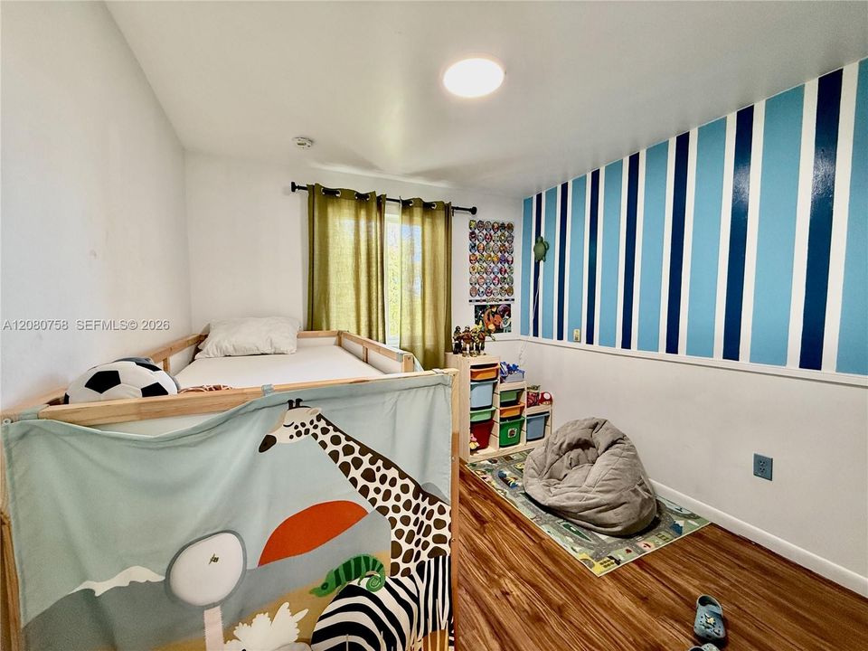 For Rent: $2,700 (4 beds, 3 baths, 3780 Square Feet)