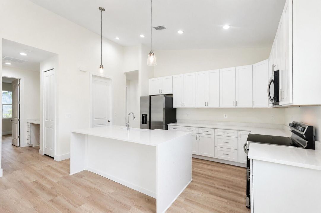 5 - Kitchen