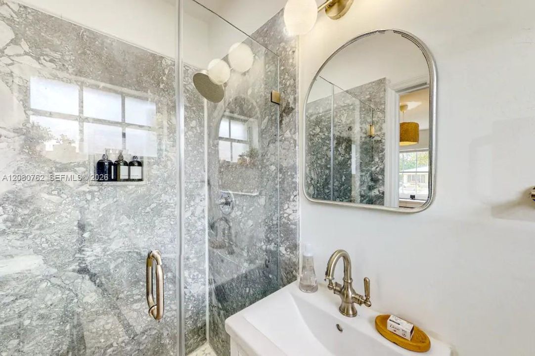For Rent: $4,800 (3 beds, 2 baths, 1210 Square Feet)