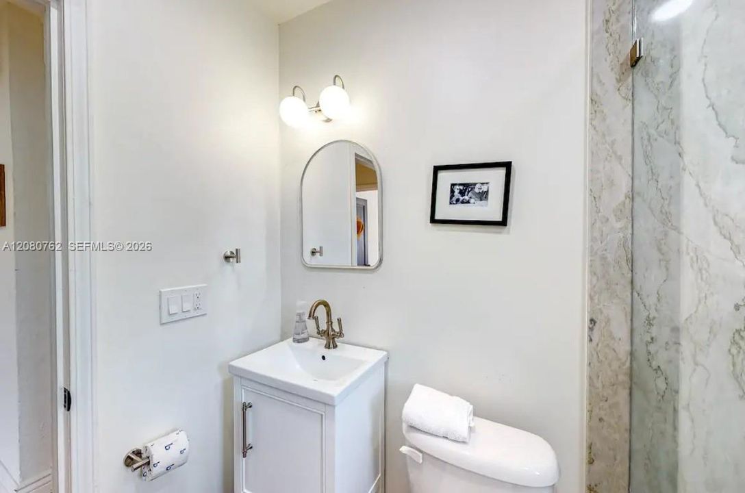 For Rent: $4,800 (3 beds, 2 baths, 1210 Square Feet)