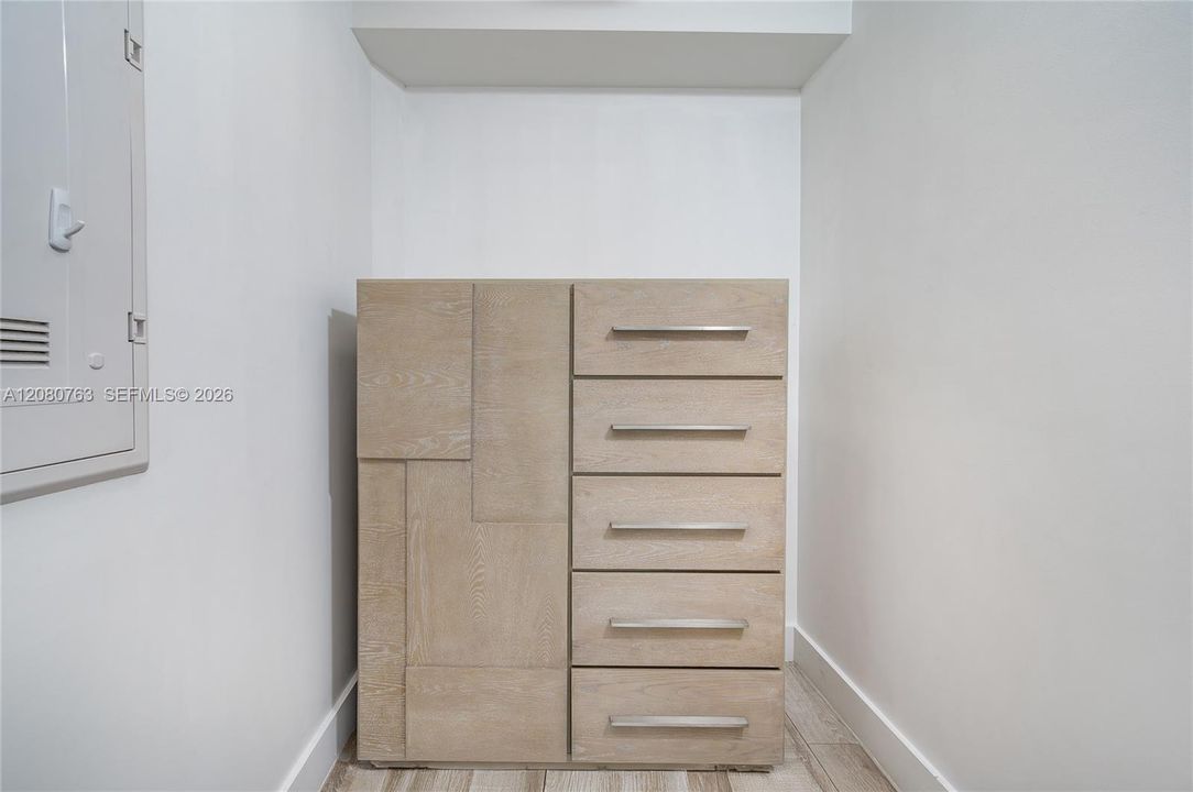 В аренду: $6,250 (2 спален, 2 ванн, 835 Квадратных фут)