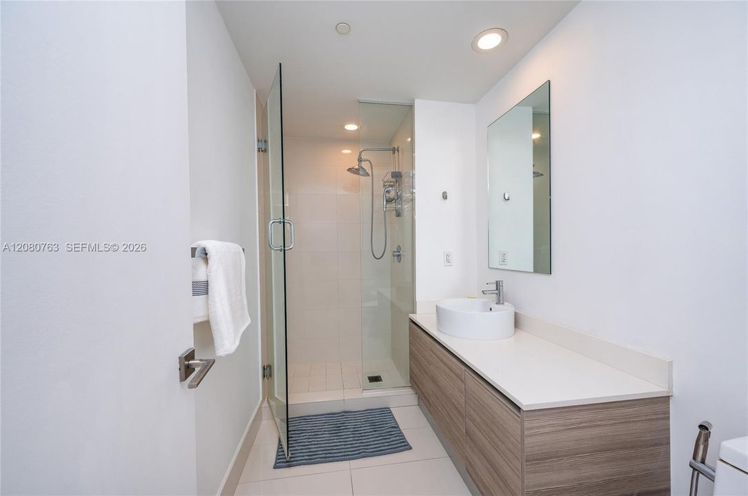 В аренду: $6,250 (2 спален, 2 ванн, 835 Квадратных фут)