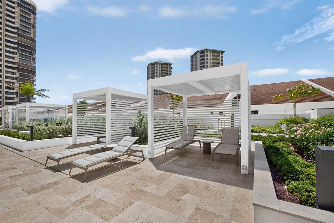 Pool Cabanas