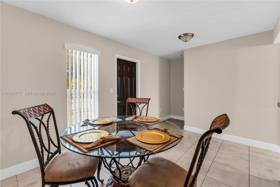 For Rent: $2,600 (3 beds, 1 baths, 1032 Square Feet)