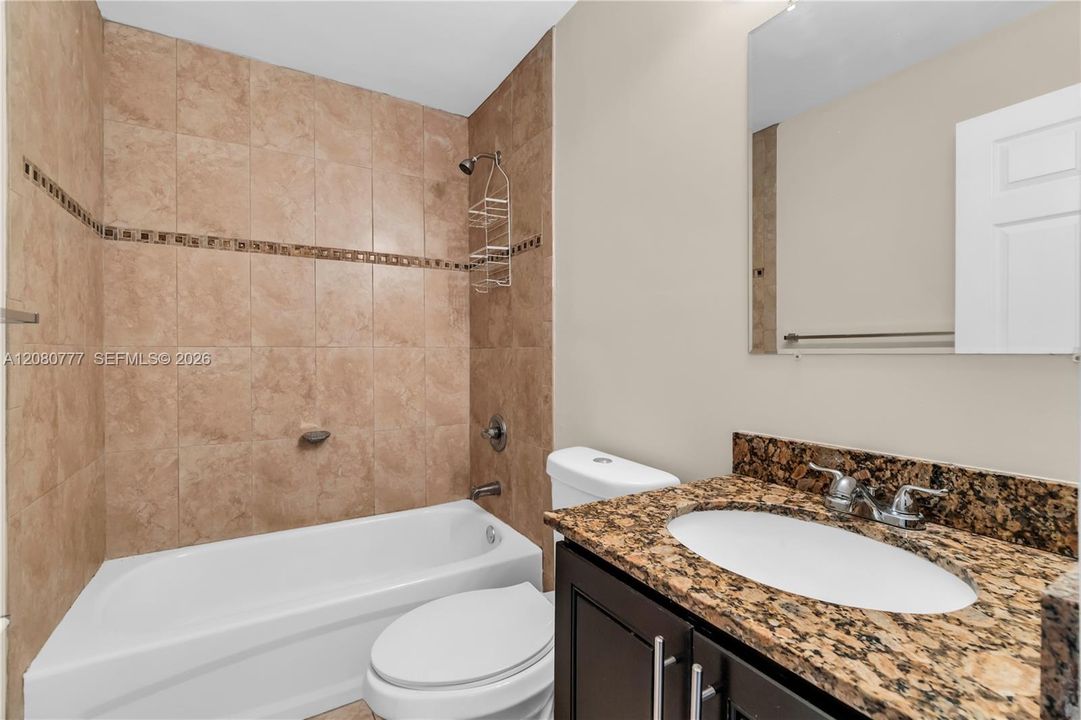For Rent: $2,600 (3 beds, 1 baths, 1032 Square Feet)