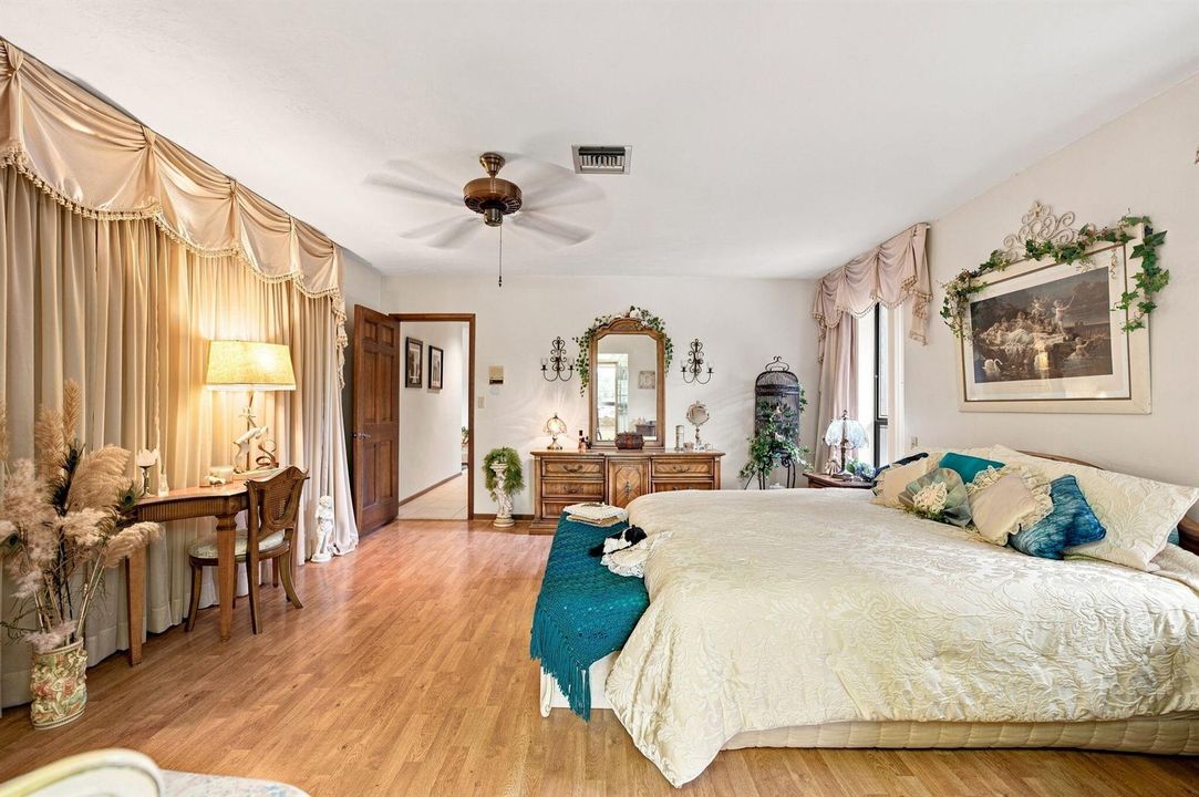 22-web-or-mls-11613-sunfish-way