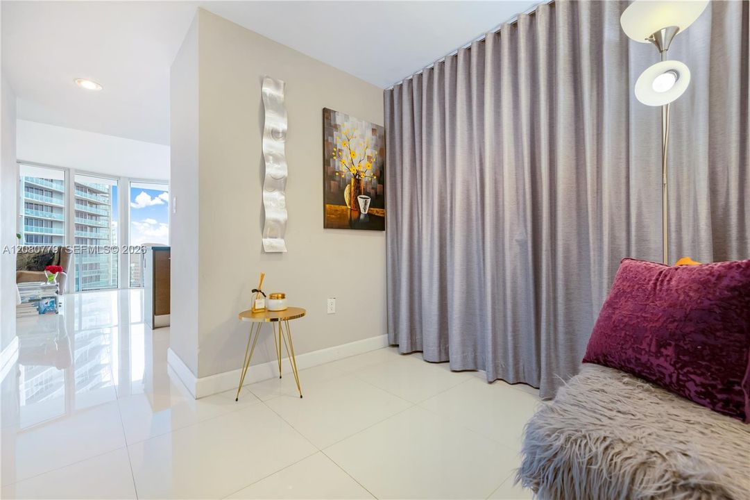 For Sale: $1,460,000 (2 beds, 2 baths, 1500 Square Feet)