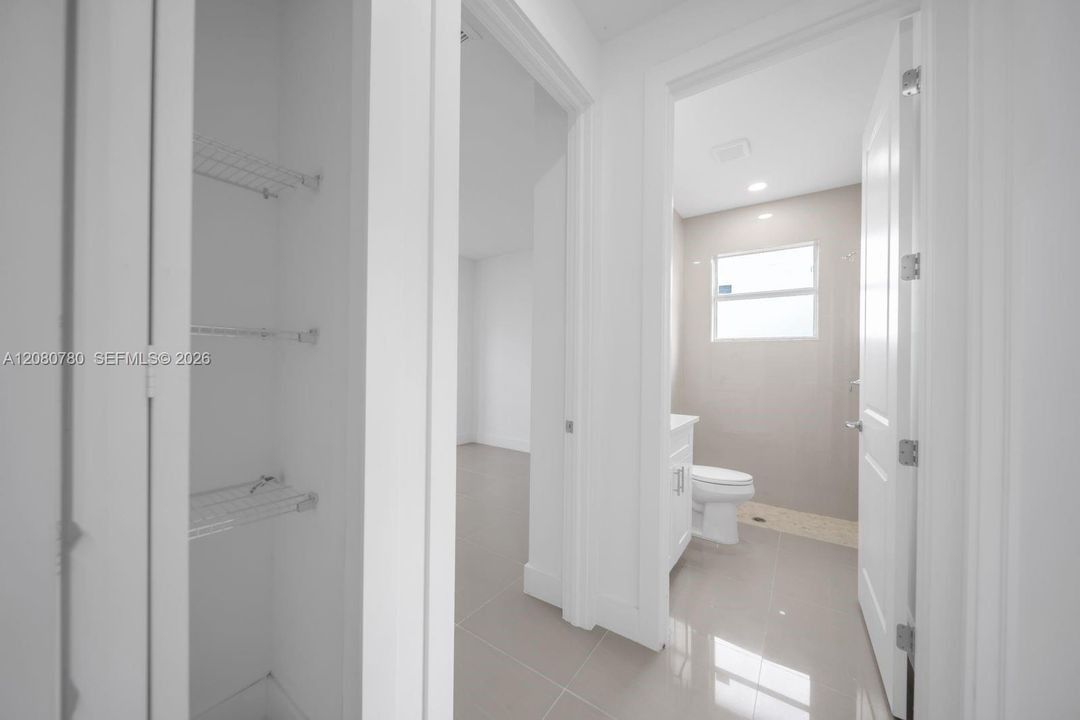 For Sale: $299,900 (3 beds, 2 baths, 1553 Square Feet)