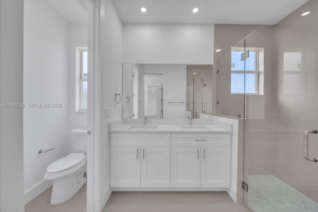 For Sale: $299,900 (3 beds, 2 baths, 1553 Square Feet)