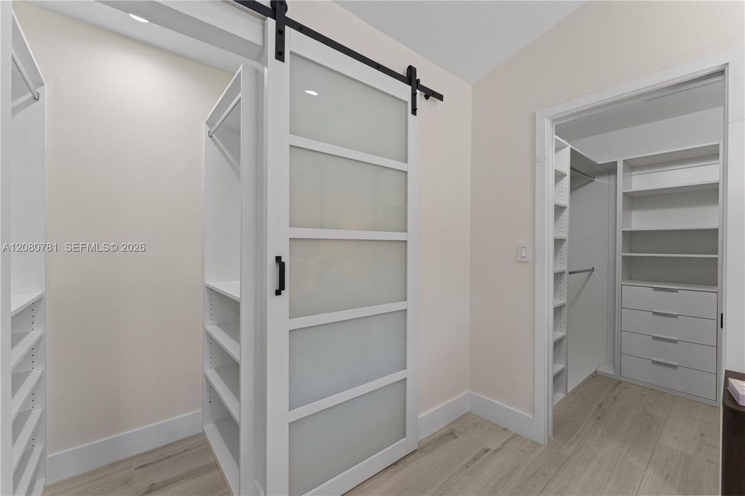 На продажу: $975,000 (4 спален, 2 ванн, 2247 Квадратных фут)