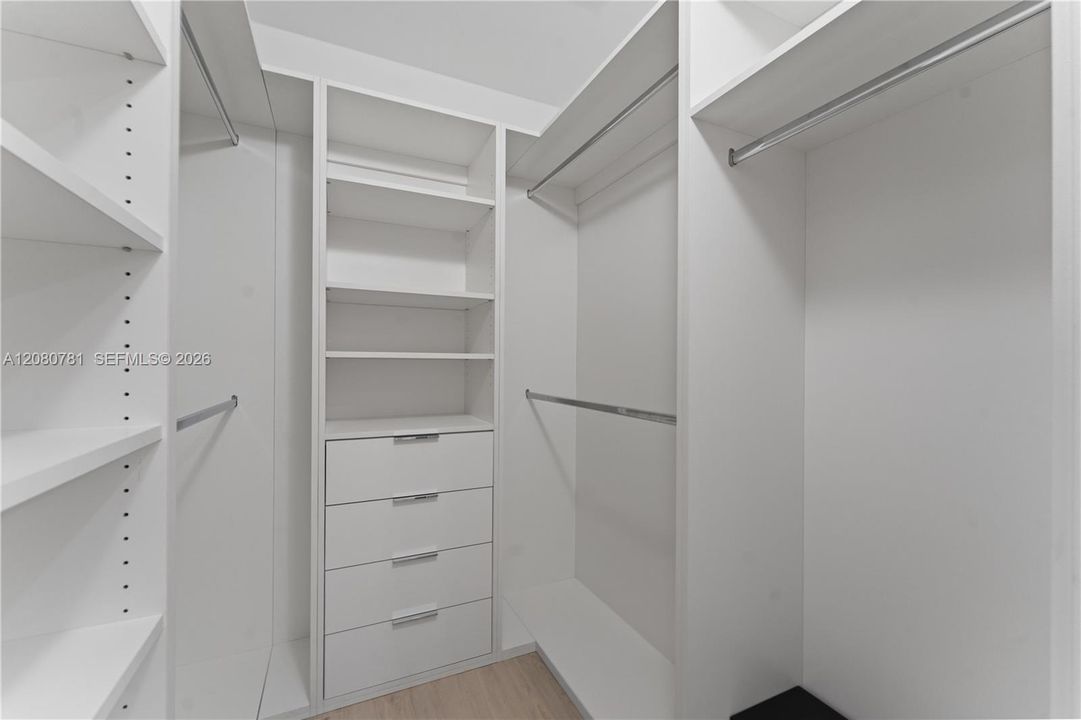 На продажу: $975,000 (4 спален, 2 ванн, 2247 Квадратных фут)