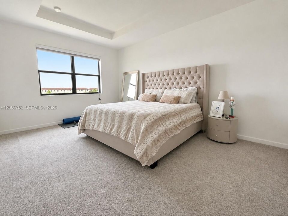 For Sale: $475,000 (3 beds, 2 baths, 1832 Square Feet)
