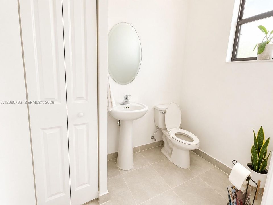 For Sale: $475,000 (3 beds, 2 baths, 1832 Square Feet)