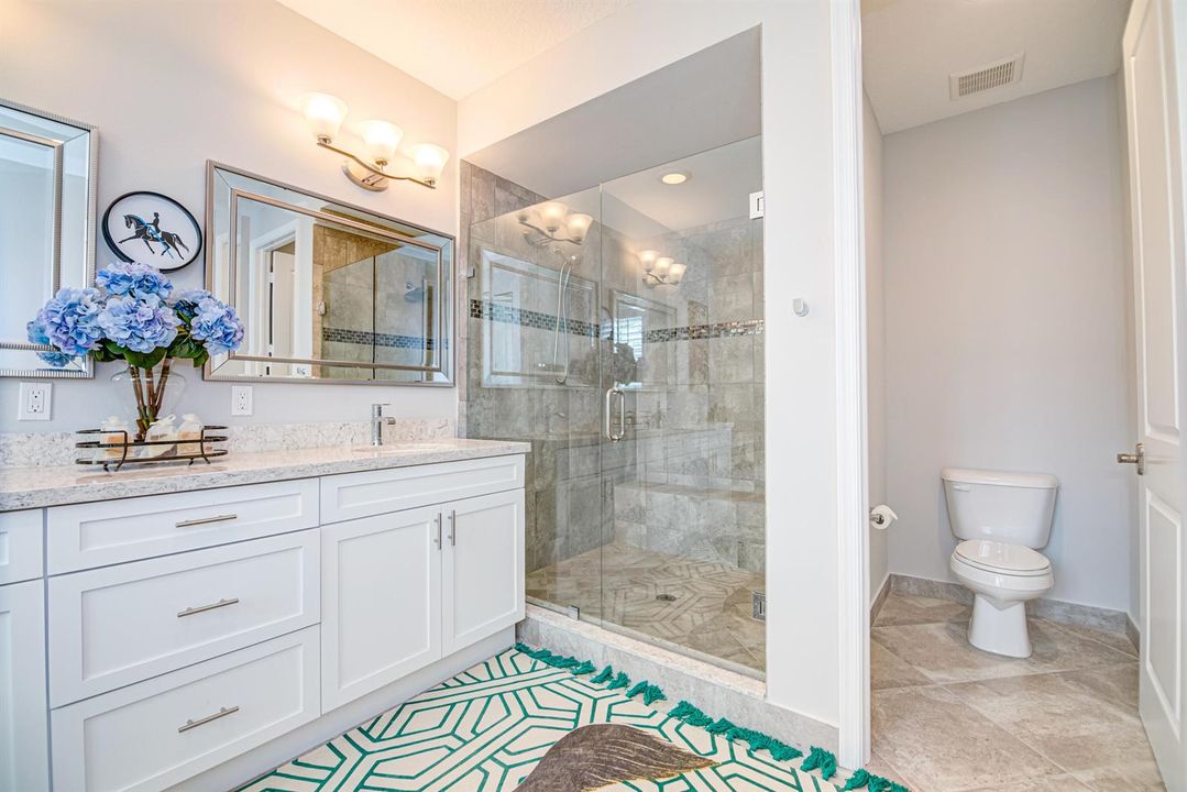 32-Master Bathroom